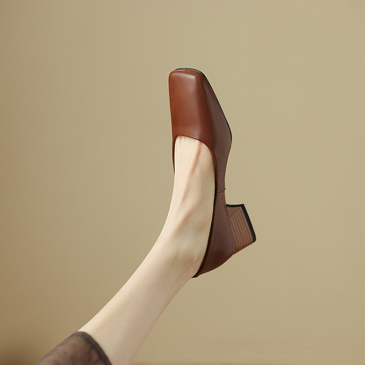 Square-toe leather low pump, back view showing the 1.4-inch heel