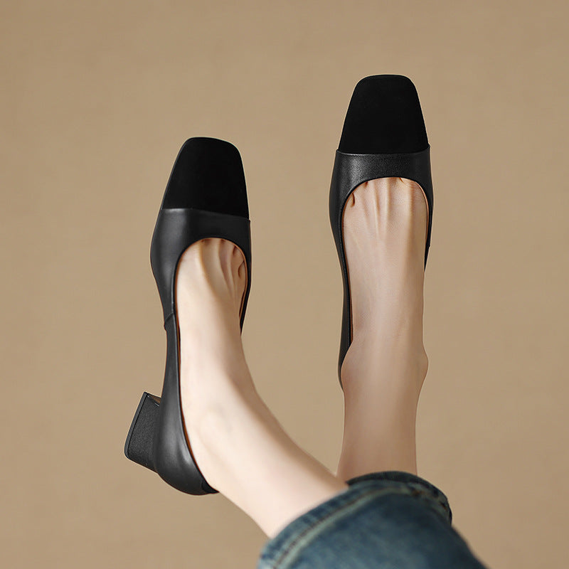 Roberta pumps, front view in Midnight Black