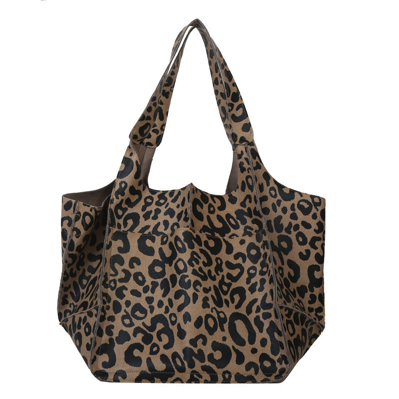Colette™ | Leather Bag with Timeless Charm