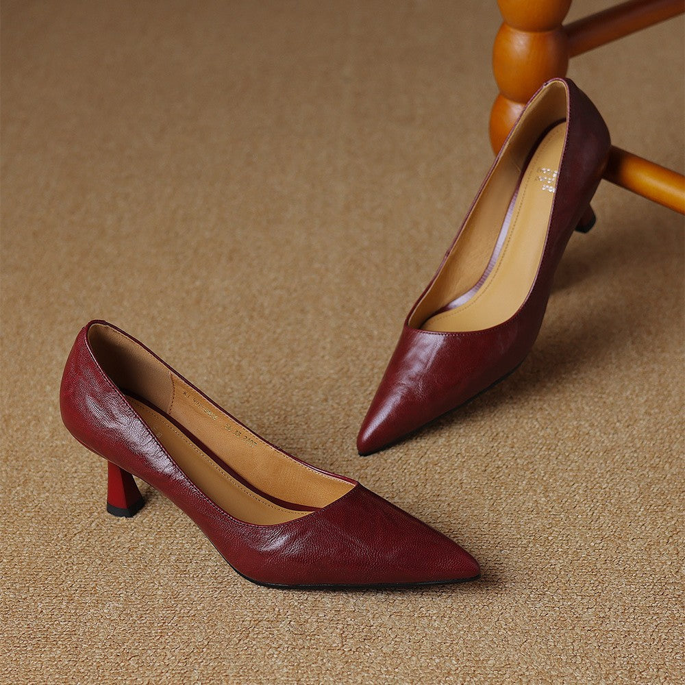 Paloma pumps, soft leather lining detail