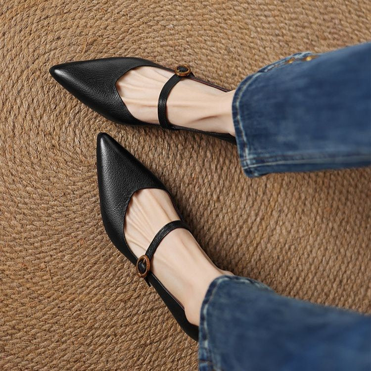 Close-up of kitten heel on Rosalie leather Mary-Janes