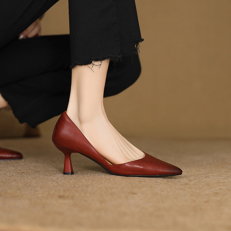 Onyx Black Gretchen pumps photographed from above