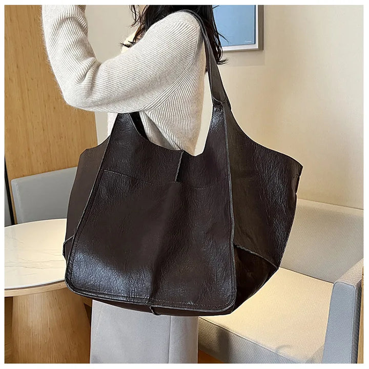 Colette™ | Leather Bag with Timeless Charm
