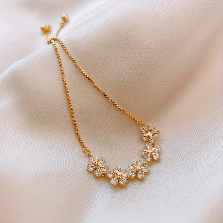 Zircon Flower Bracelet in White Gold