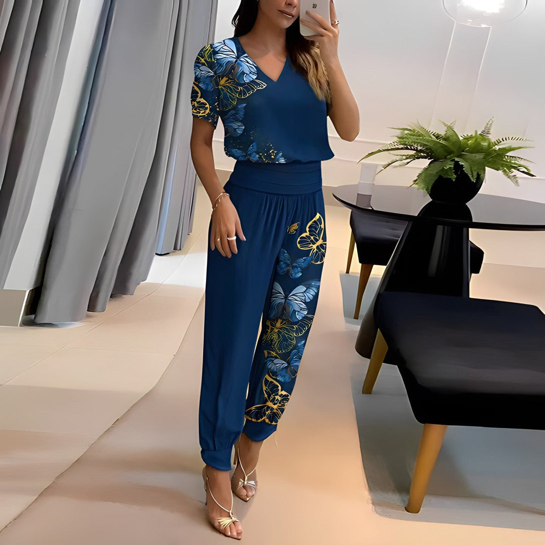Daphne - Stylish and Chic Ensemble