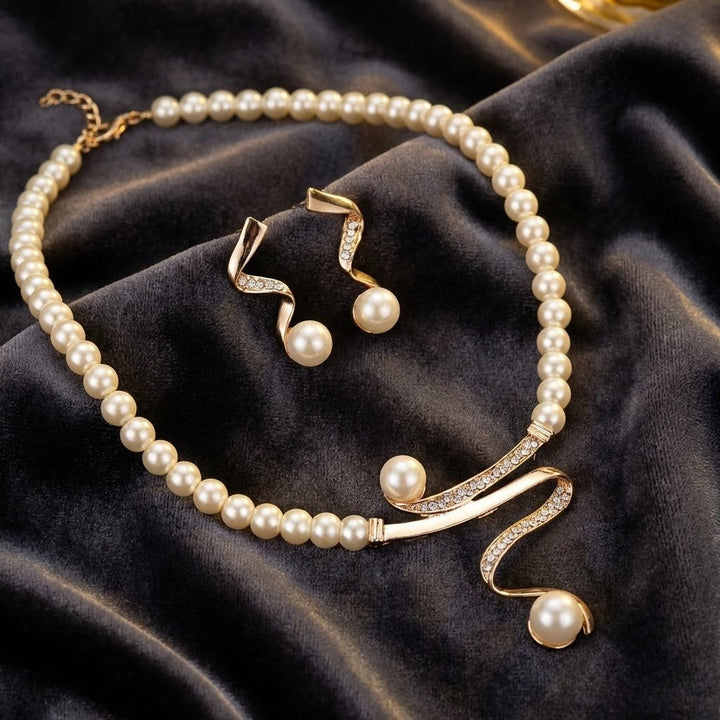 Elegant Jewelry Set with Pearls