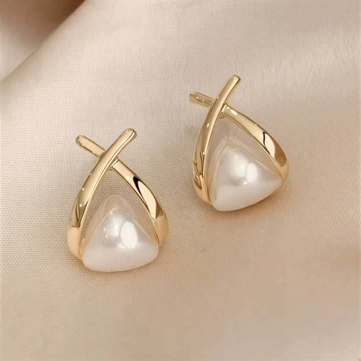 Everyday Pearl Earrings