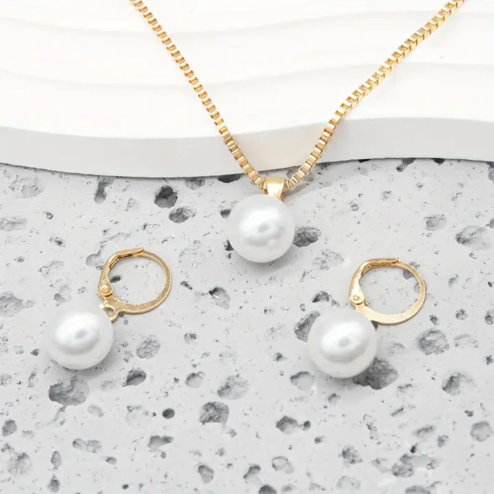Elegant and Graceful Necklace Set with Pearls
