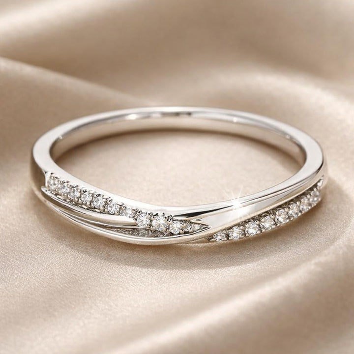 Commuter Ring with White Gold and Zirconia