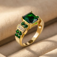 Alvero™ - Elegant Emerald Ring