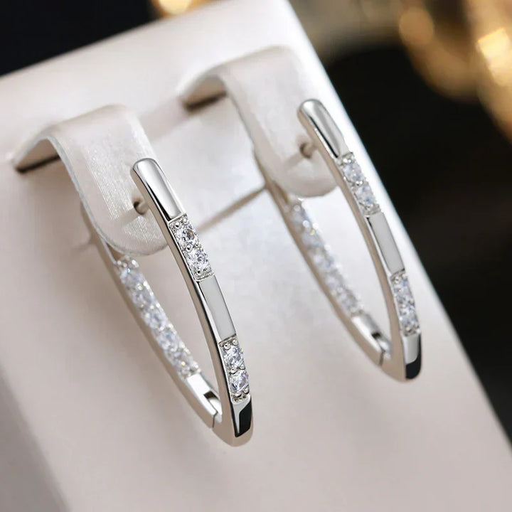 Elegant Earrings in Gold Zirconia