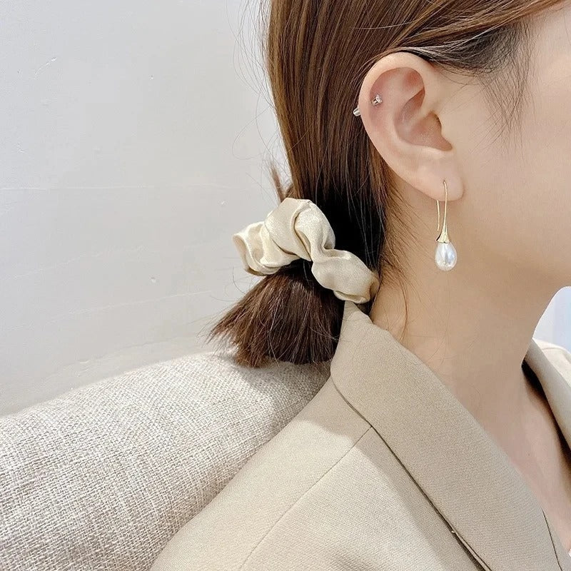 Classic Beauty Earrings with Pearls