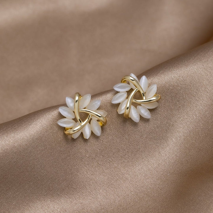 Emilia Gold Blooms