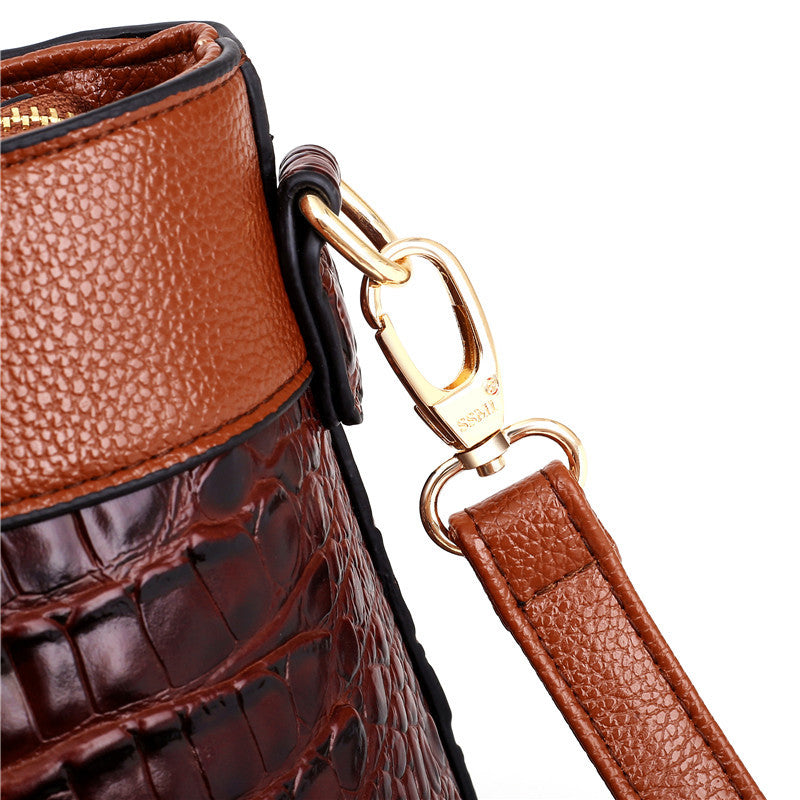 Sable™ | Classic Leather Shoulder Bag from Heritage